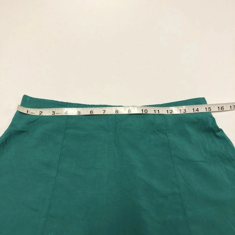 NWT SOCIETY + STITCH Women’s Emerald Green Solid Woven Shorts (see Descriptions)